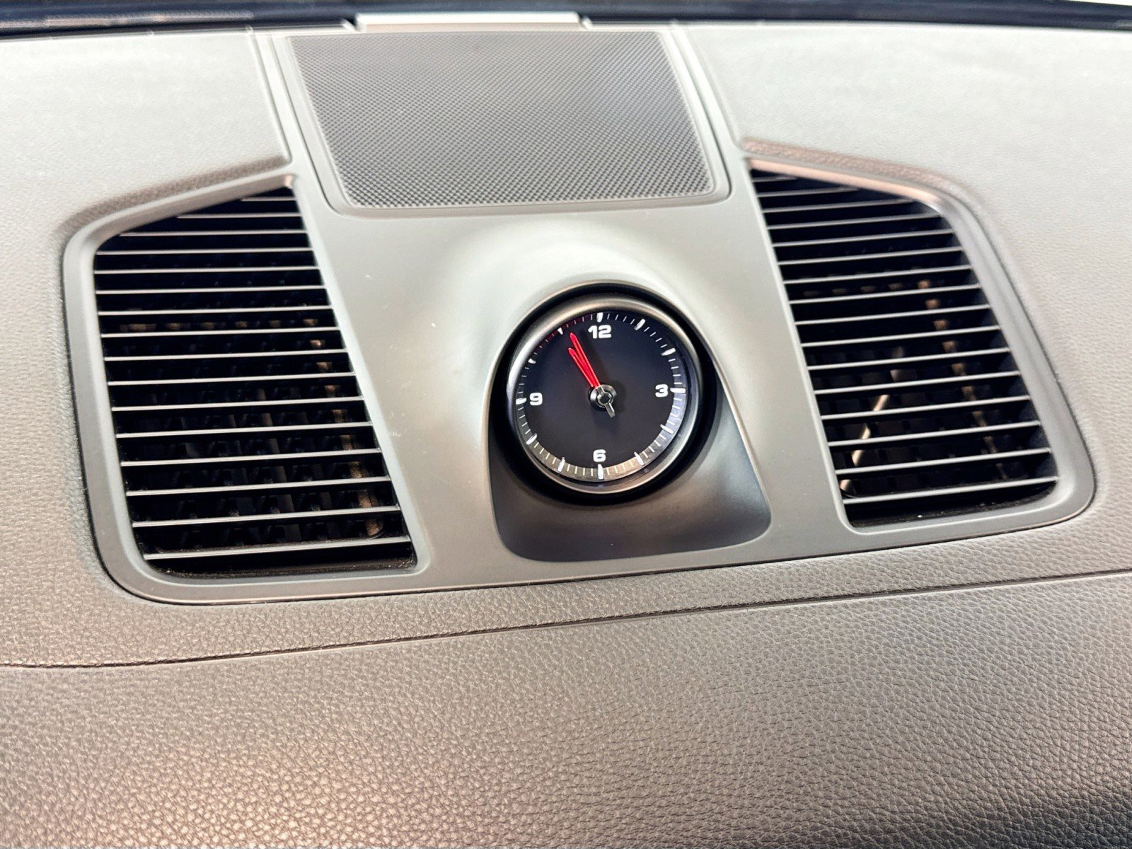 Used 2021 Porsche Cayenne S image 30