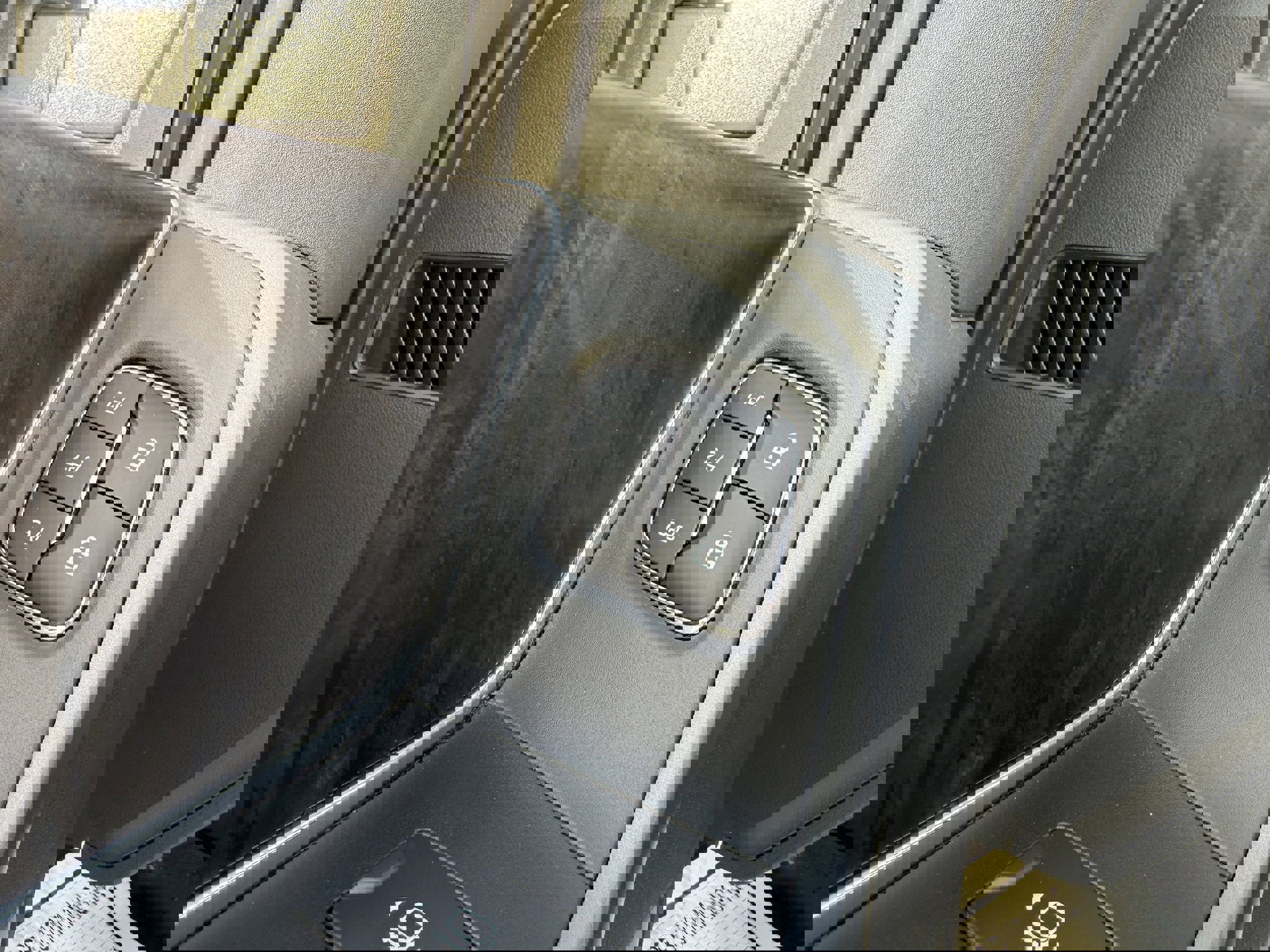 Used 2024 Ford F250 Lariat w/ Lariat Ultimate Package image 14