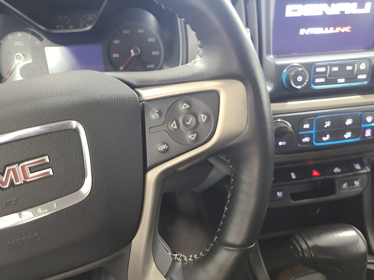 Used 2018 GMC Canyon Denali AWD/4WD image 23