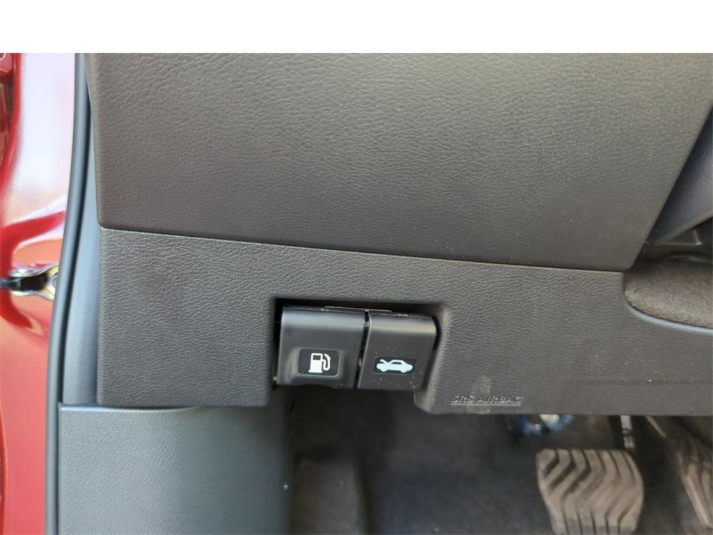 New 2025 Nissan Versa SV w/ Trunk Package image 19