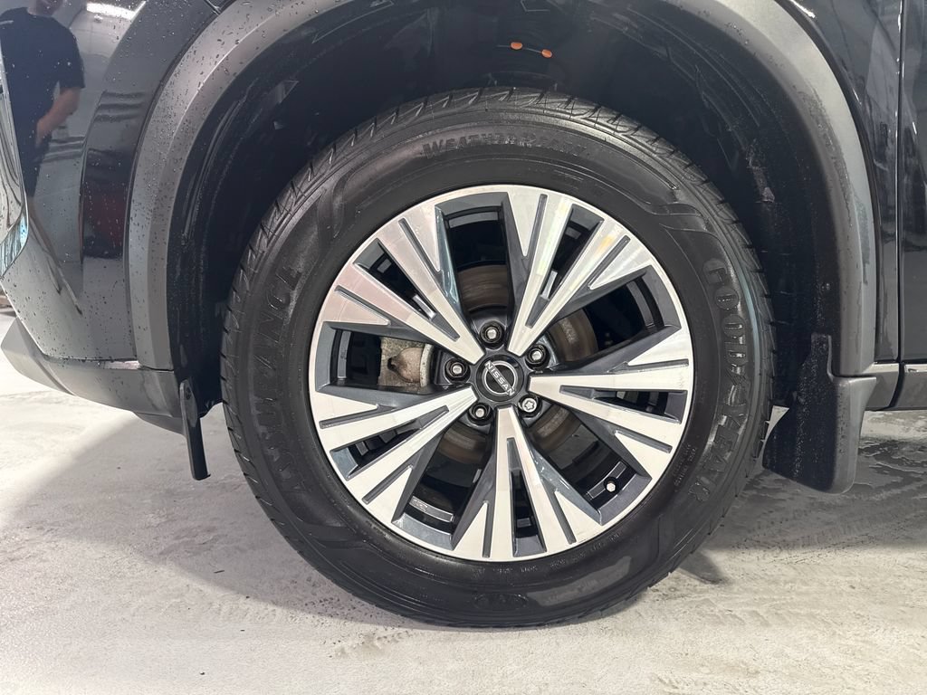 Used 2023 Nissan Rogue SV AWD/4WD image 44
