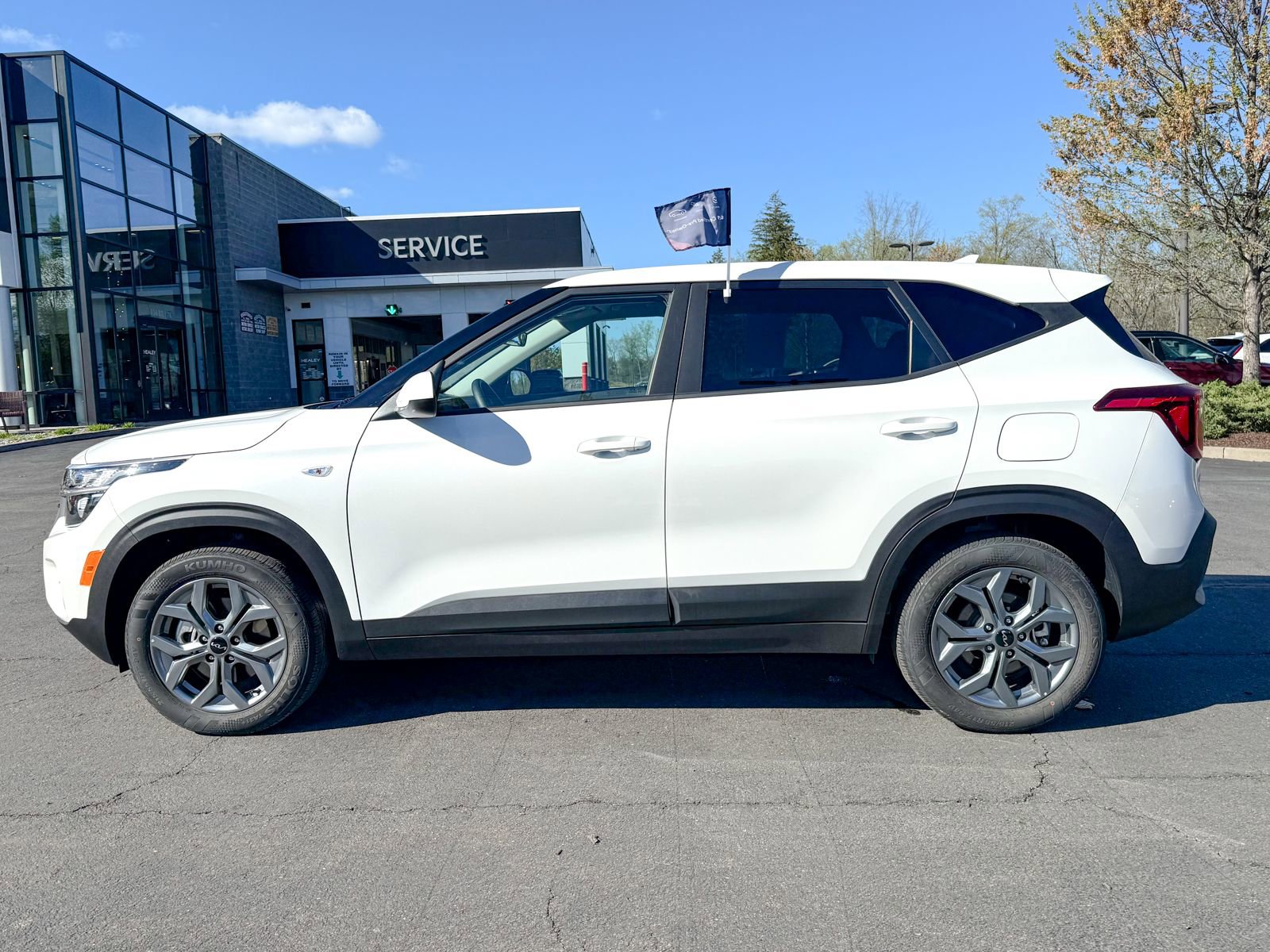 Certified 2025 Kia Seltos LX AWD/4WD image 10