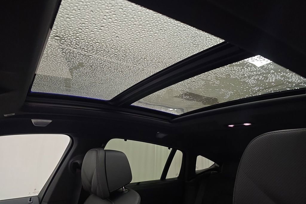 New 2026 BMW X6 M60i image 23