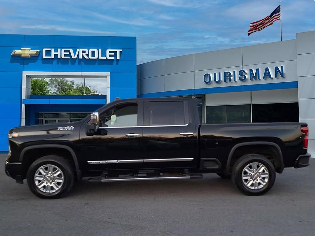Certified 2024 Chevrolet Silverado 2500 High Country AWD/4WD image 4