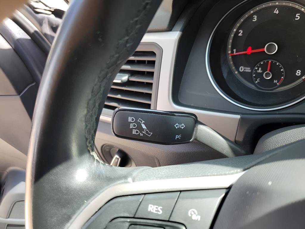 Used 2021 Volkswagen Atlas SE image 34