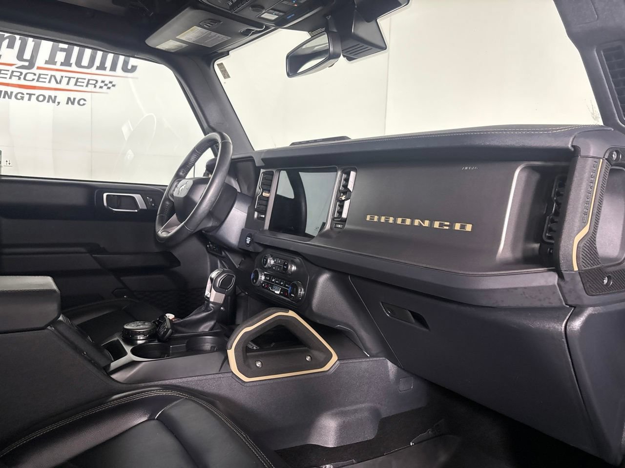 Used 2025 Ford Bronco Badlands AWD/4WD image 33