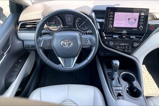 Used 2022 Toyota Camry SE FWD image 5