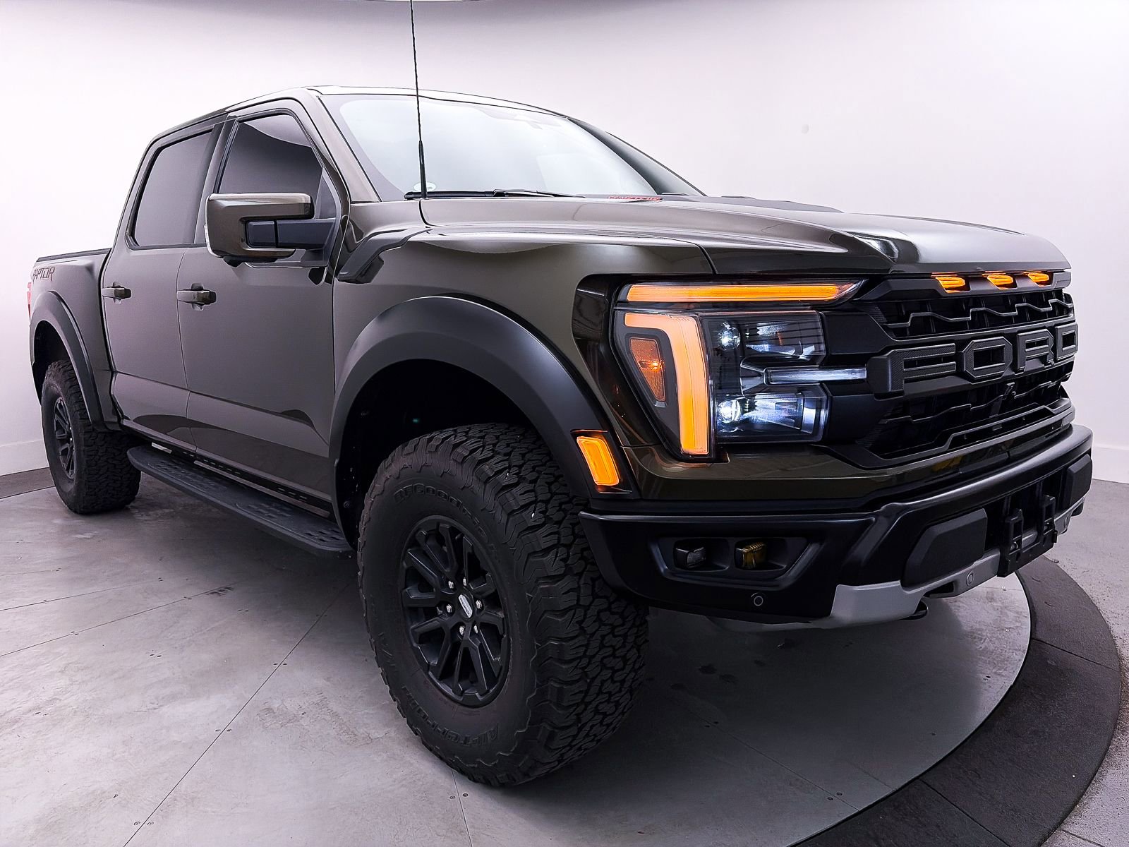 Used 2024 Ford F150 Raptor image 14