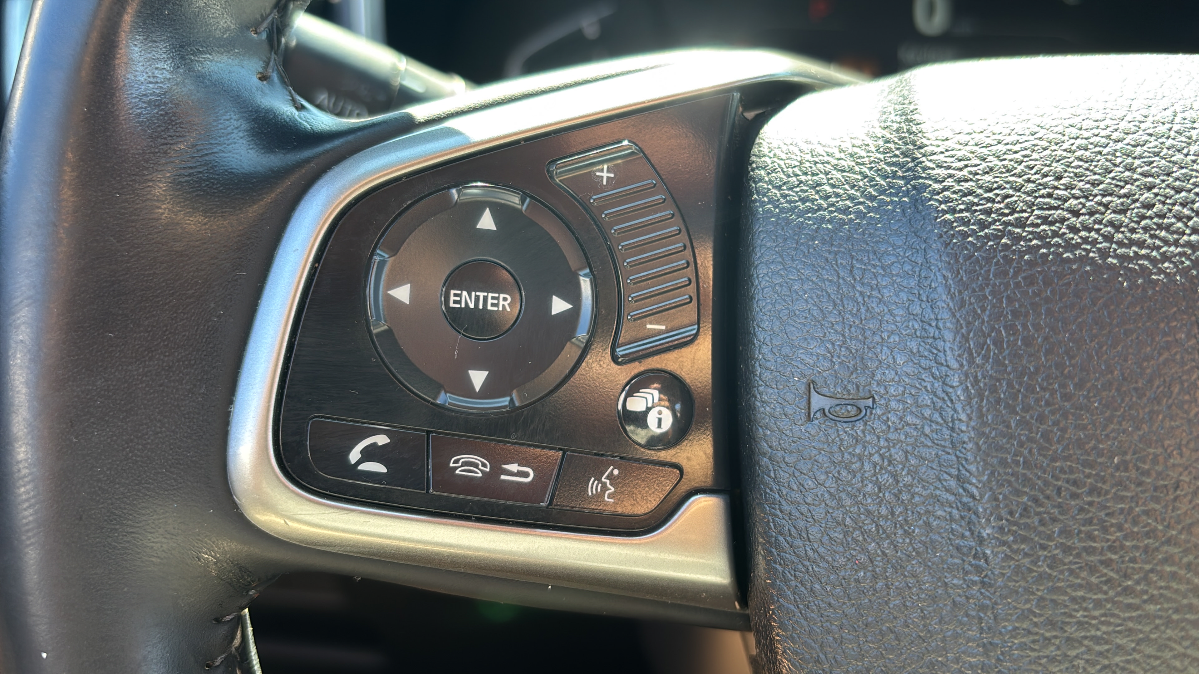 Used 2017 Honda CR-V EX-L image 24