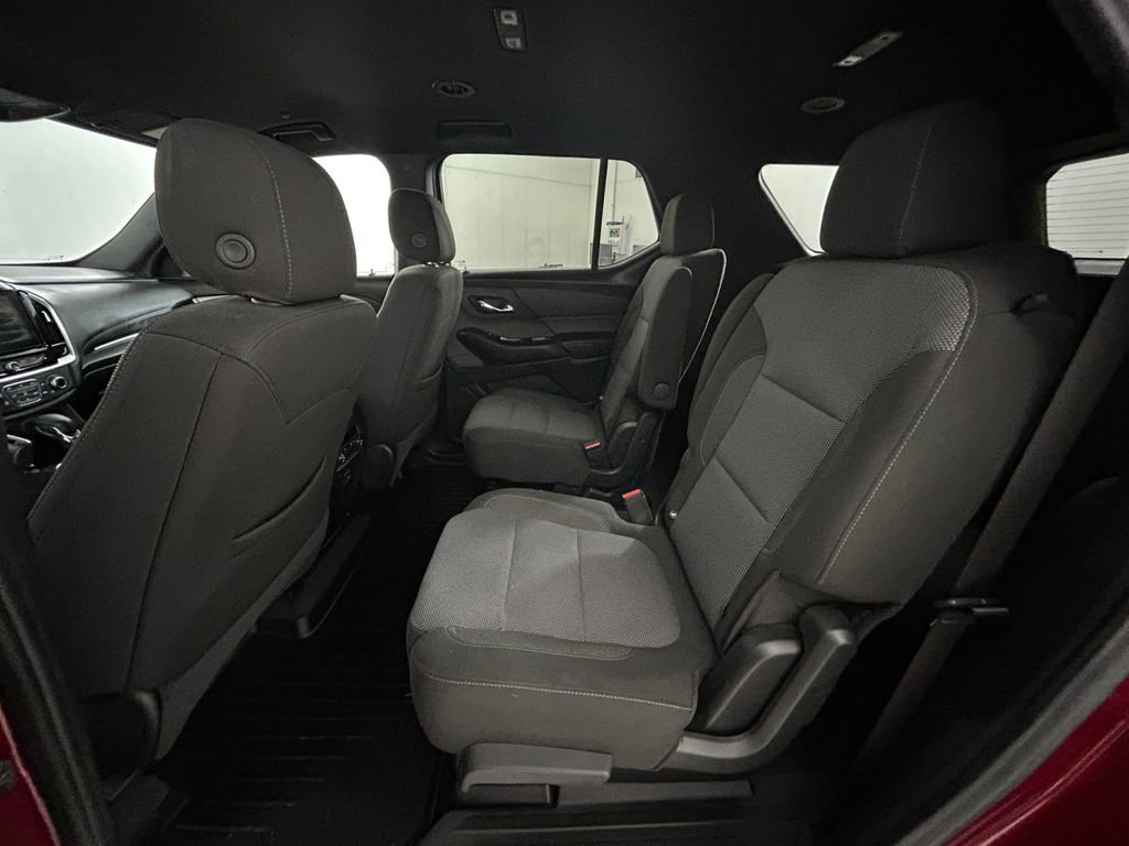 Used 2023 Chevrolet Traverse LT image 19