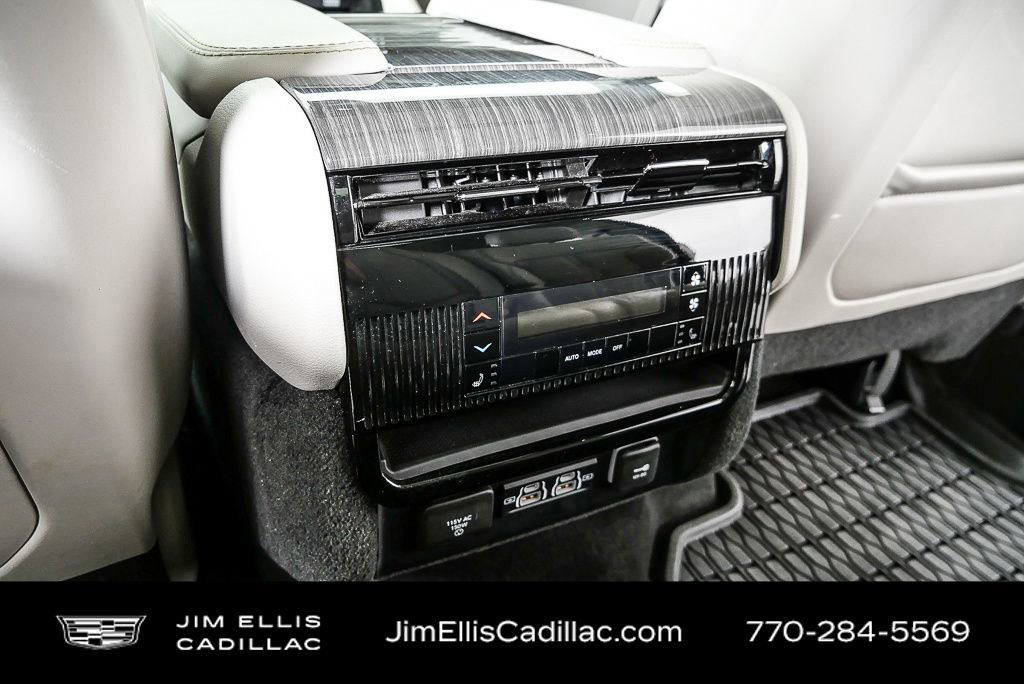 Used 2022 Jeep Wagoneer Series III w/ Premium Group I image 21