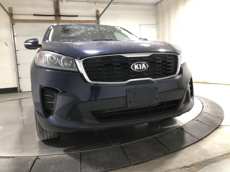 Used 2019 Kia Sorento LX w/ LX Convenience Package image 2