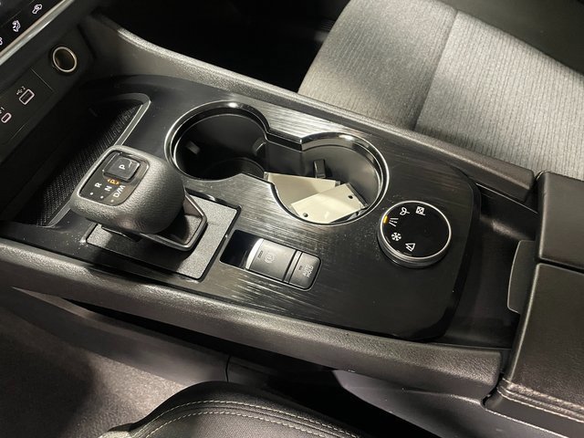 Used 2022 Nissan Rogue SV image 17