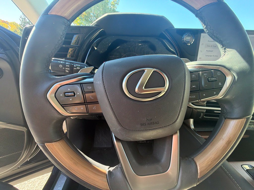 Used 2024 Lexus RX 350 Premium w/ Kick Sensor & Tow Package AWD/4WD image 24