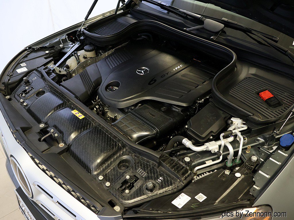Used 2023 Mercedes-Benz GLS 450 4MATIC image 40