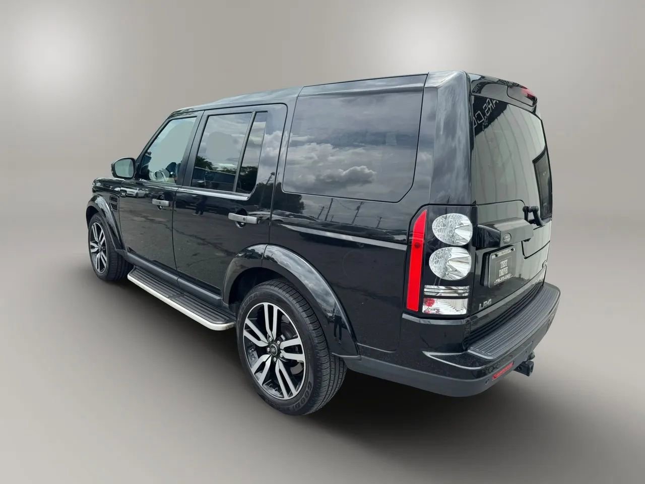 Used 2015 Land Rover LR4 HSE AWD/4WD image 8