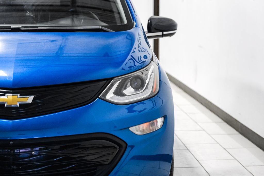Used 2020 Chevrolet Bolt Premier w/ Infotainment Package FWD image 42