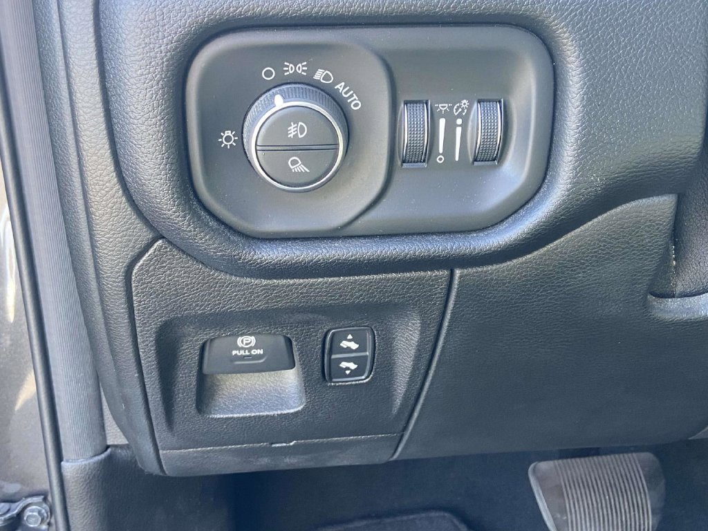 Used 2019 RAM 1500 Big Horn AWD/4WD image 19