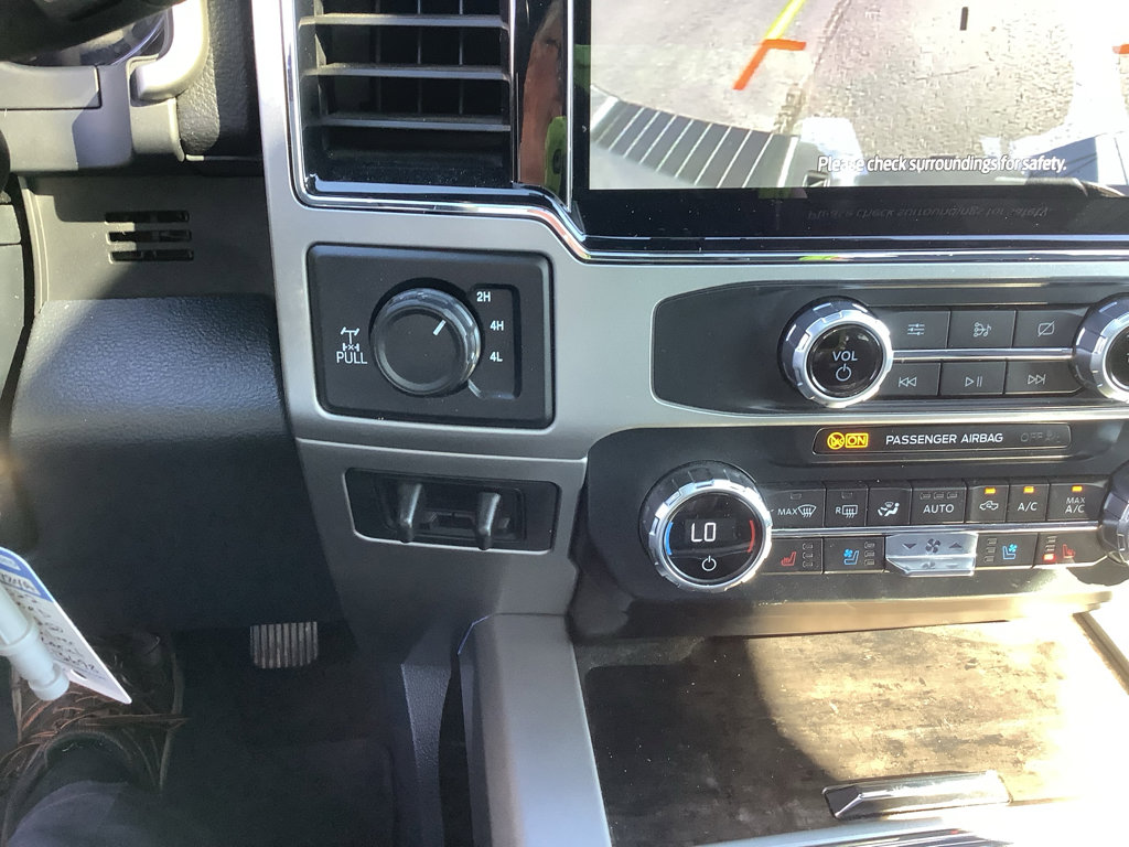 Used 2022 Ford F250 Lariat w/ Chrome Package image 19