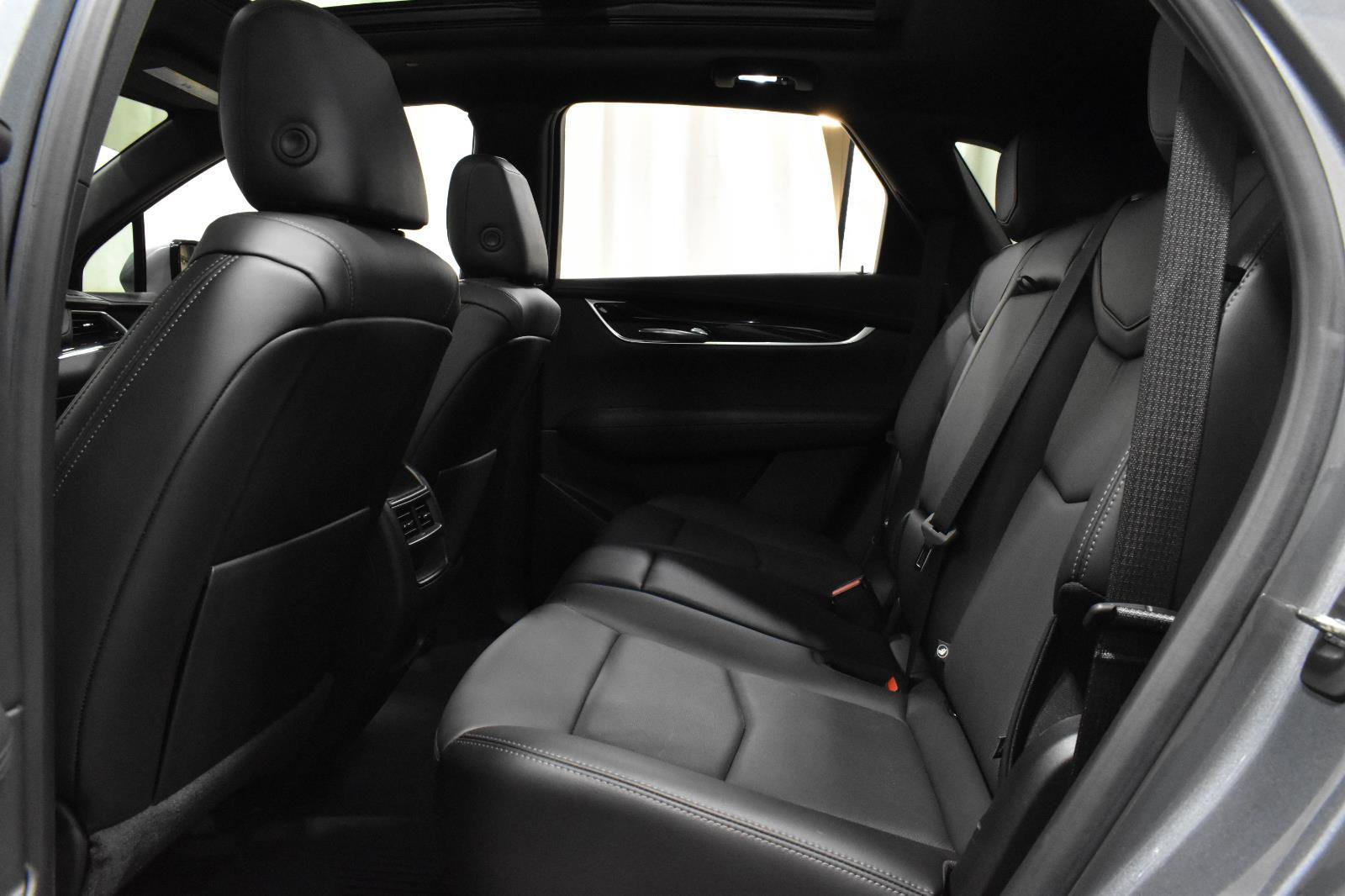 Used 2021 Cadillac XT5 Premium Luxury w/ LPO, Floor Liner Package image 5