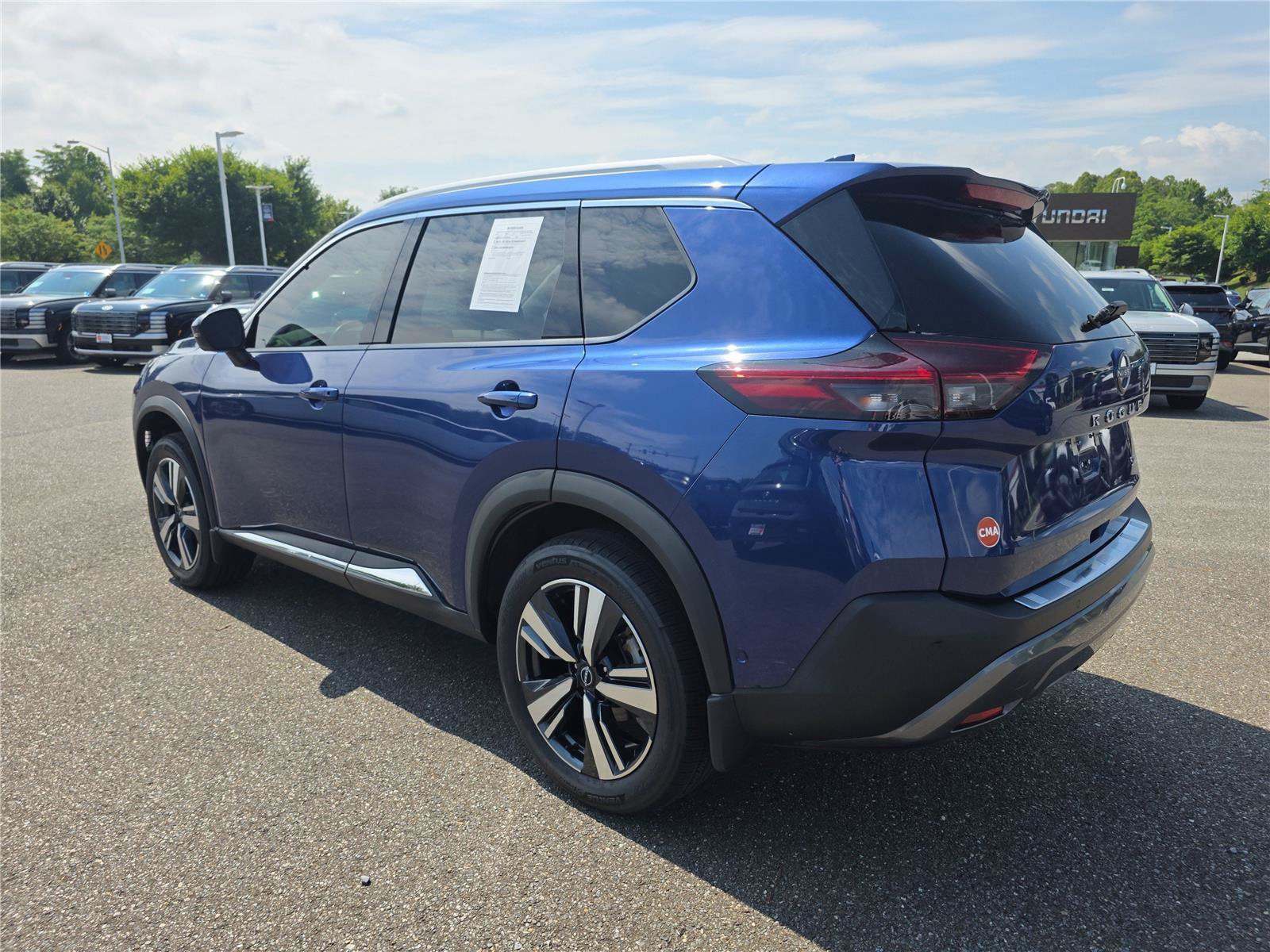 Used 2022 Nissan Rogue SL w/ SL Premium Package FWD image 8