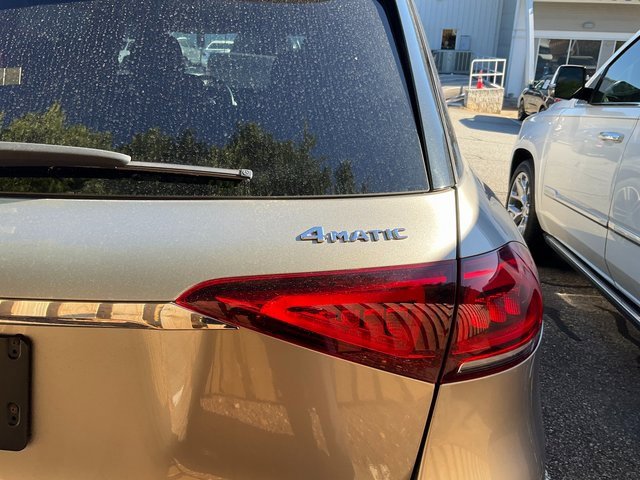 Used 2020 Mercedes-Benz GLE 350 4MATIC w/ Premium Package image 6