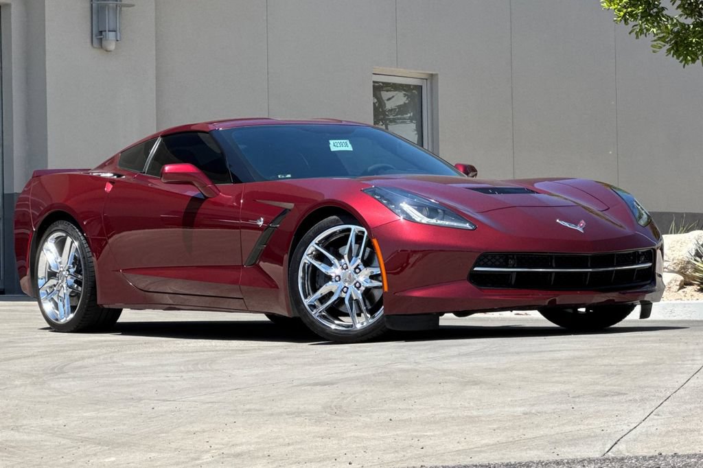 Used 2017 Chevrolet Corvette Stingray Coupe RWD image 2