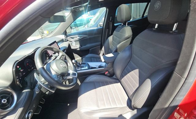 Used 2024 Alfa Romeo Tonale Veloce AWD/4WD image 3