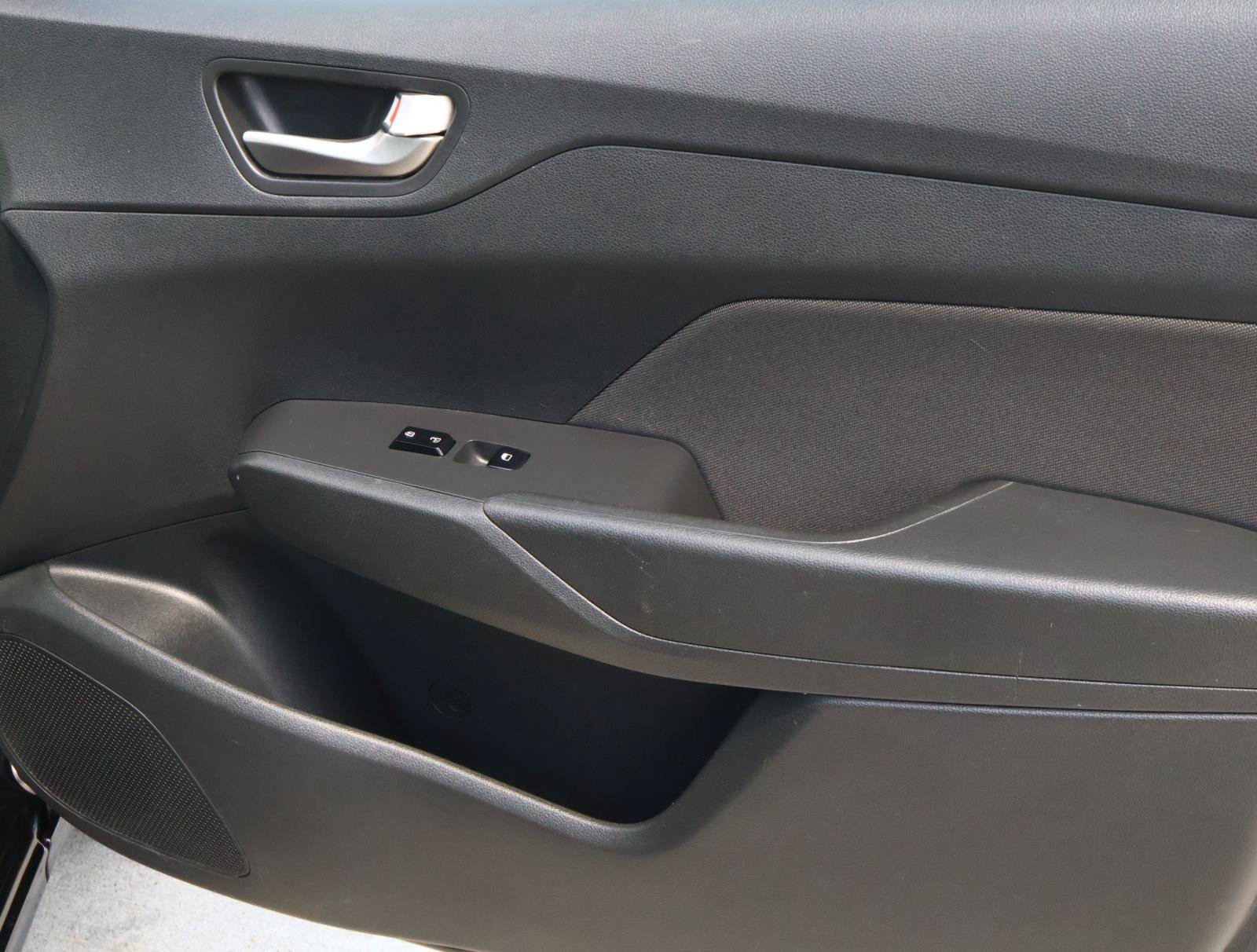Used 2022 Hyundai Accent SE FWD image 14