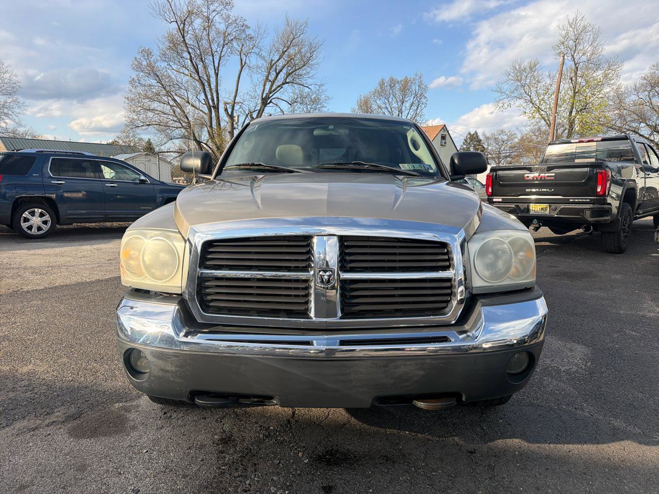 Used 2005 Dodge Dakota SLT image 2