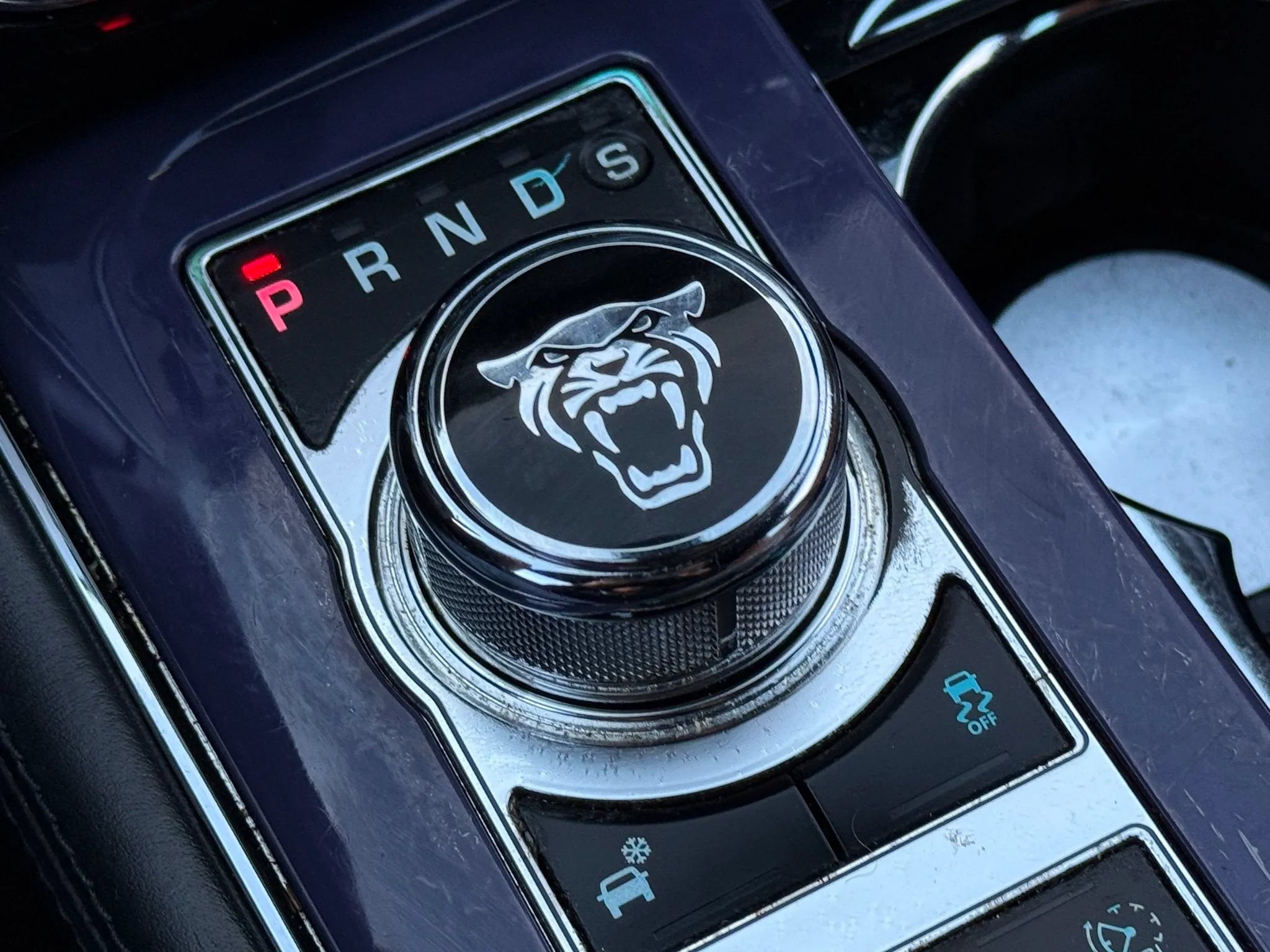Used 2012 Jaguar XJ L RWD image 26