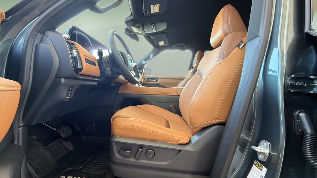 New 2026 Nissan Armada SL w/ Captain's Chari Seat Package AWD/4WD image 22