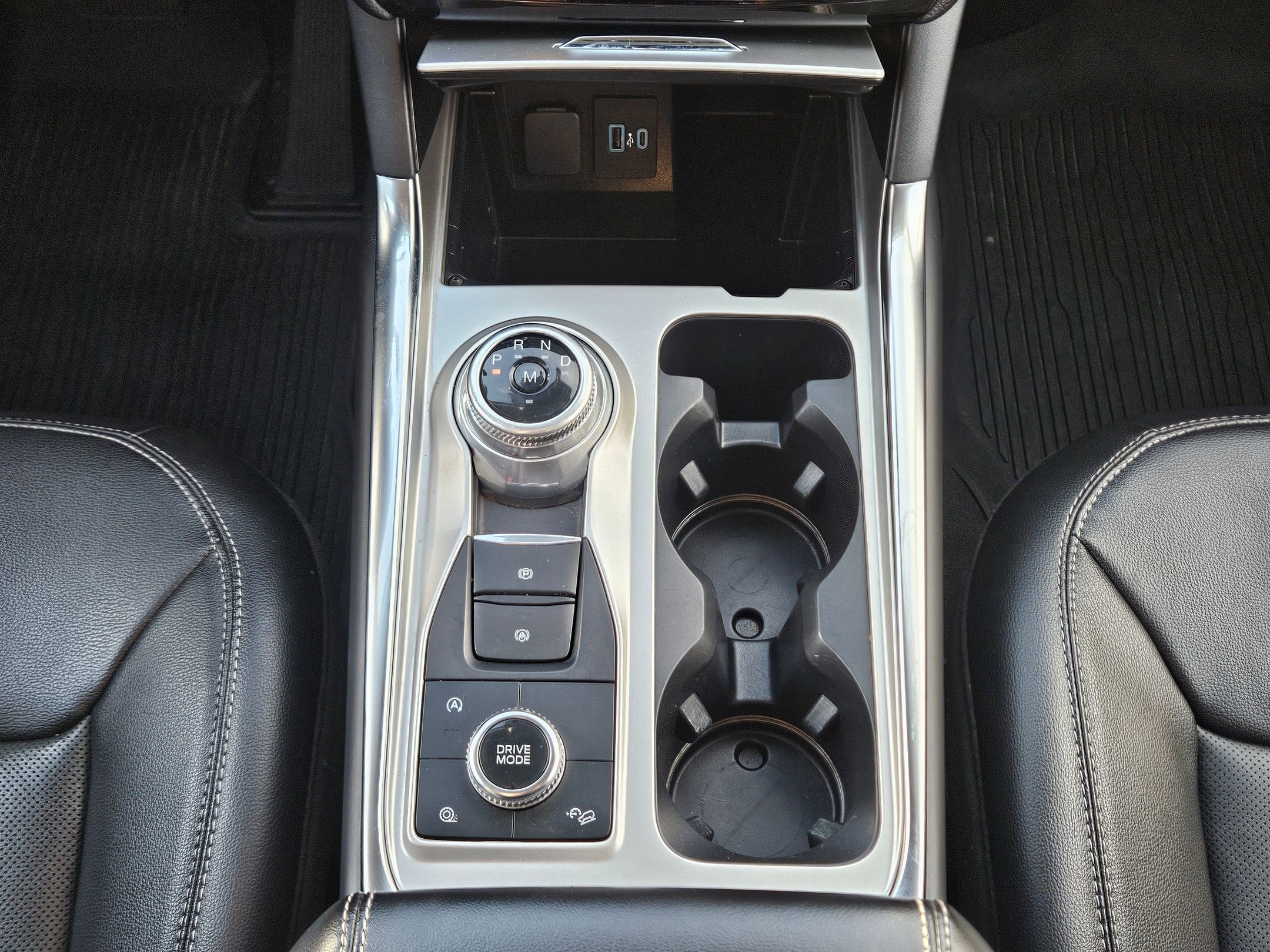 Used 2021 Ford Explorer Limited w/ Equipment Group 301A image 12