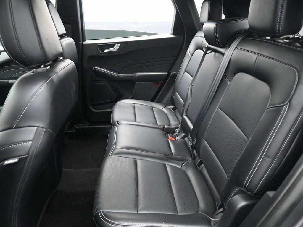 Used 2025 Ford Escape Platinum image 28