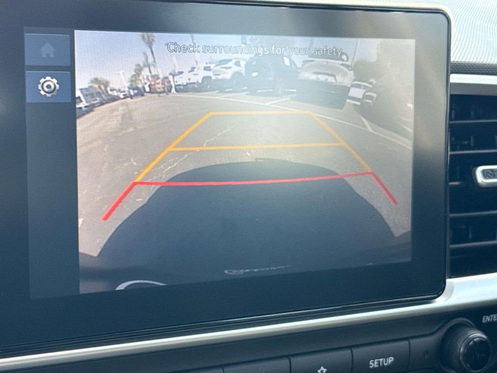 Used 2025 Hyundai Venue SEL image 27