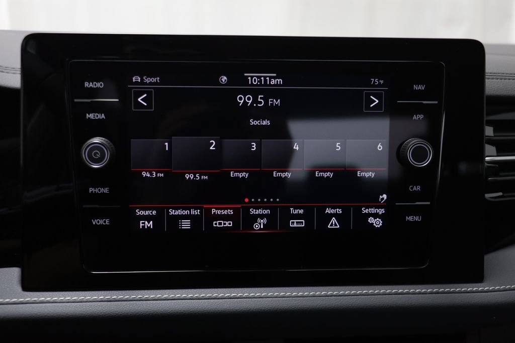 New 2026 Volkswagen Jetta SEL FWD image 10