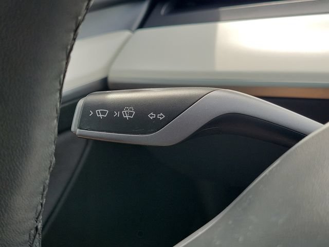 Used 2022 Tesla Model 3 Long Range AWD/4WD image 17