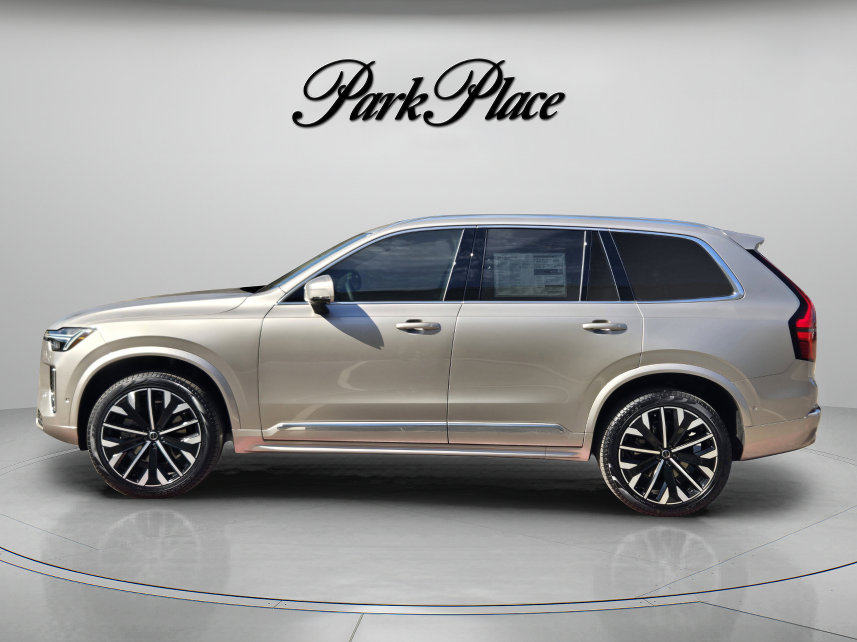 Used 2026 Volvo XC90 B6 Plus w/ Protection Package Premier AWD/4WD image 2