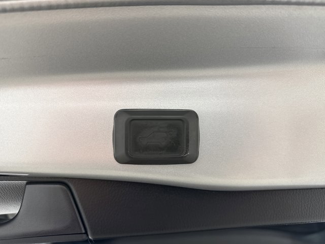 Used 2024 Toyota RAV4 XLE image 27