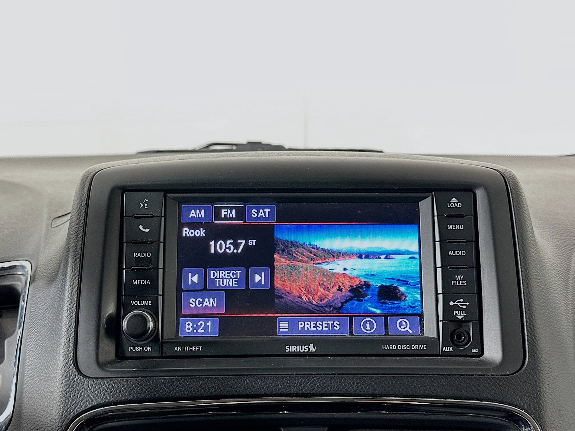 Used 2020 Dodge Grand Caravan SE w/ UConnect Hands-Free Group image 19