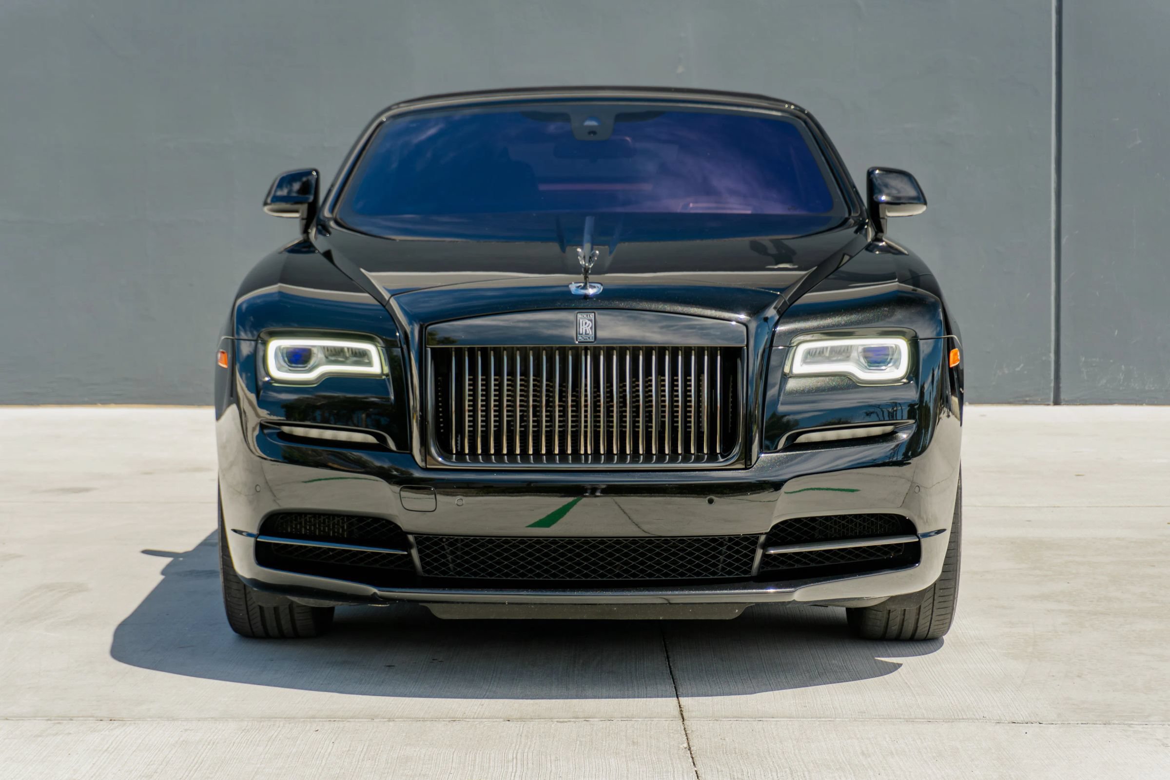Used 2018 Rolls-Royce Dawn RWD image 4