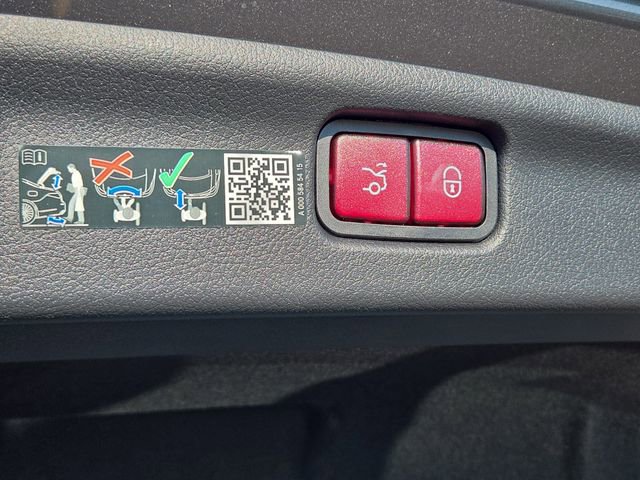 Used 2024 Mercedes-Benz C 300 4MATIC Sedan image 33