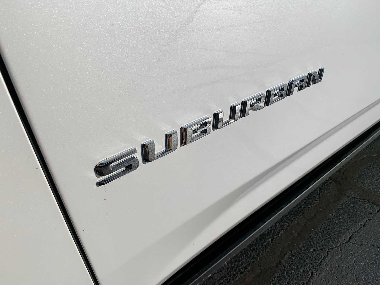 Certified 2023 Chevrolet Suburban High Country image 32