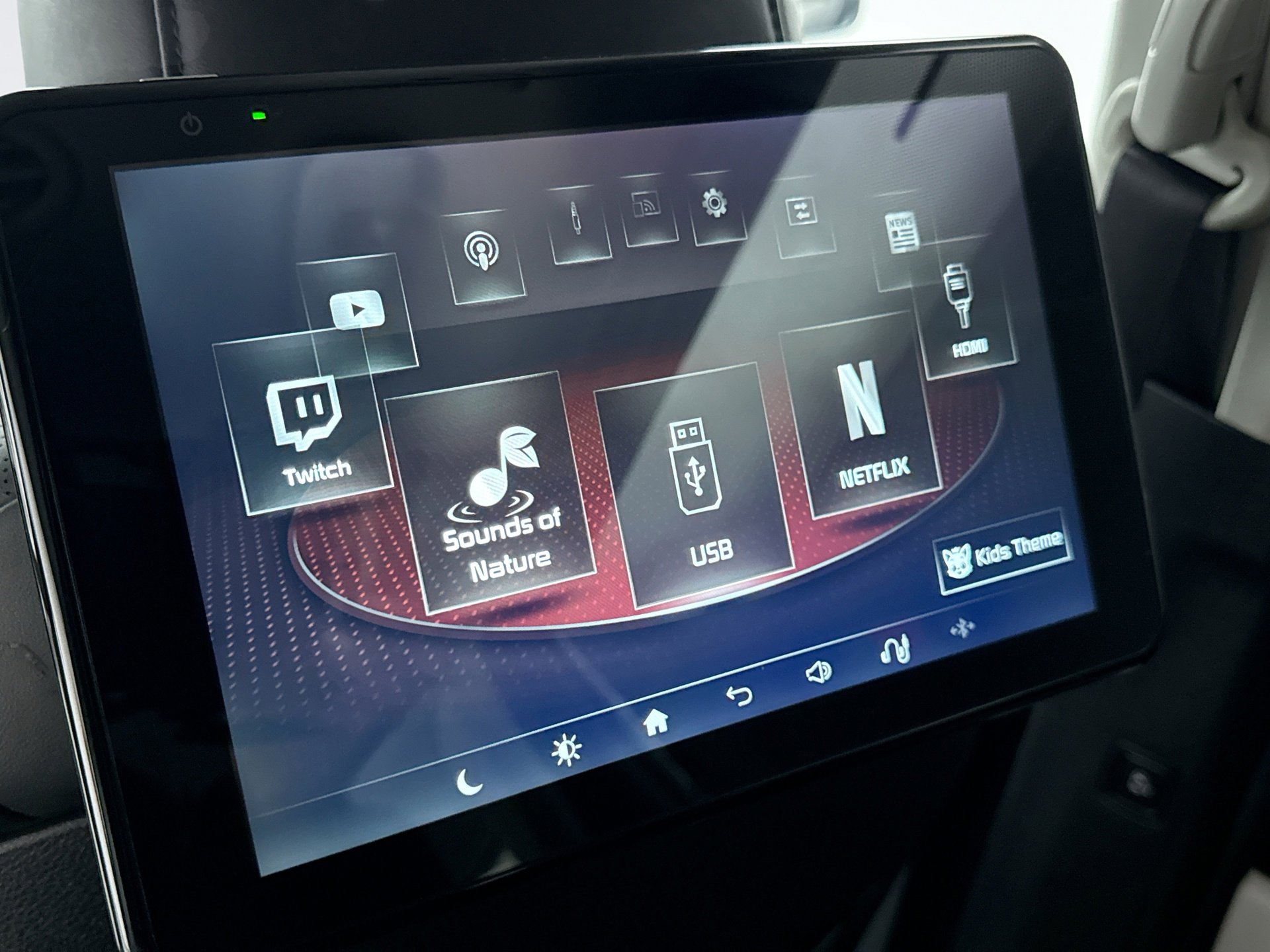 Used 2022 Kia Carnival SX image 29