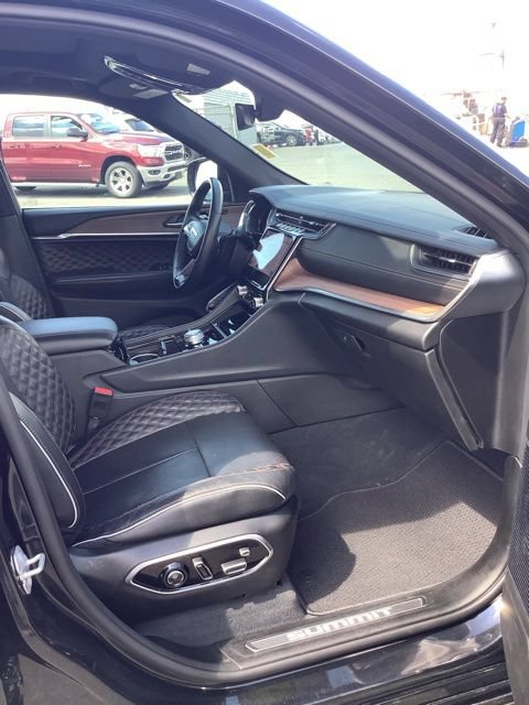 Certified 2023 Jeep Grand Cherokee Summit AWD/4WD image 23
