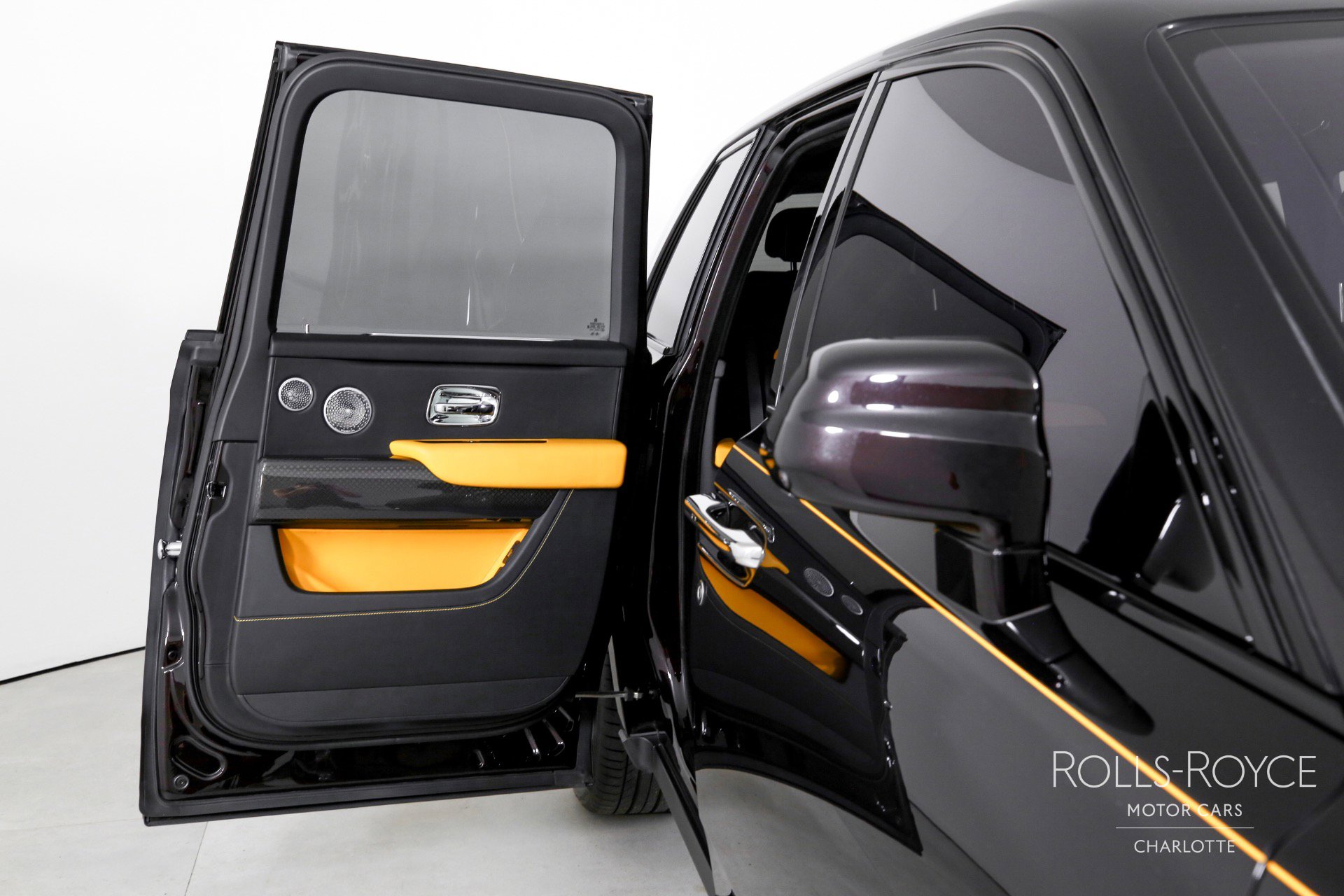 Certified 2023 Rolls-Royce Cullinan Black Badge w/ Driver's Package image 26