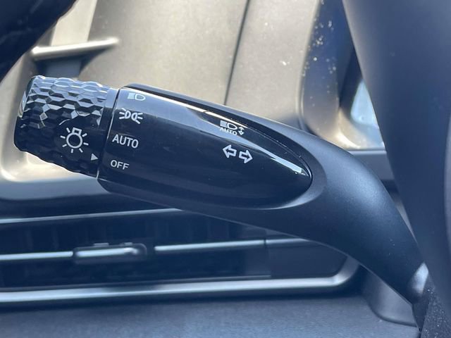 Certified 2025 Hyundai Elantra Sport image 22