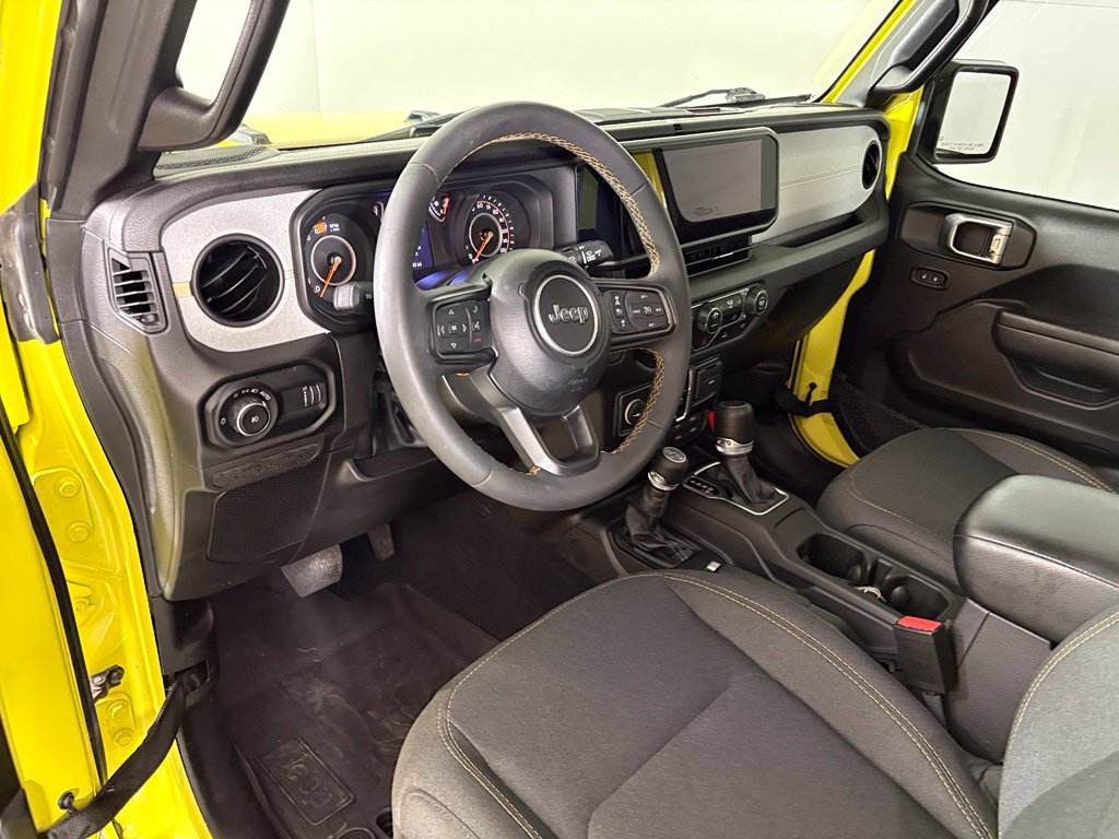 Used 2024 Jeep Wrangler Unlimited Sport AWD/4WD image 16