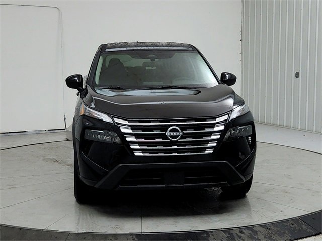 New 2025 Nissan Rogue SV image 2