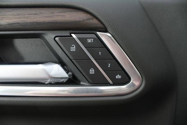 New 2026 GMC Sierra 1500 SLT image 15